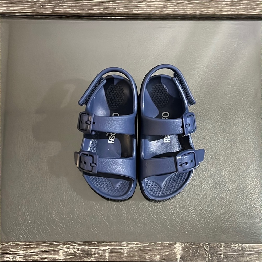 OshKosh B’gosh Boys Rivar Toddler Sandal